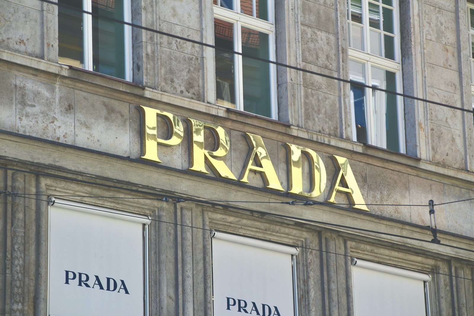 Итальянский модный дом Prada стал самым продаваемым брендом в мире