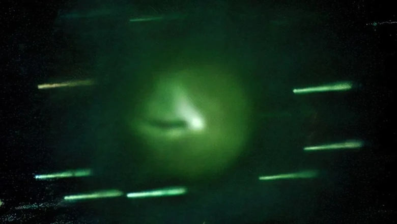Зеленое свечение комы кометы 12P. Фото: Eliot Herman
