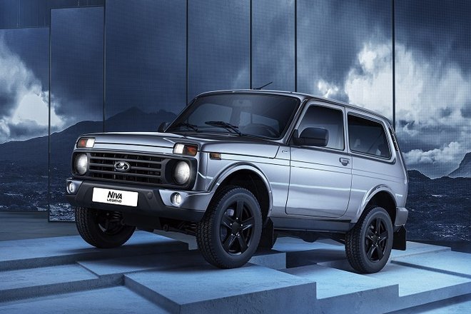 LADA_NIVA_Legend_BLACK.jpg