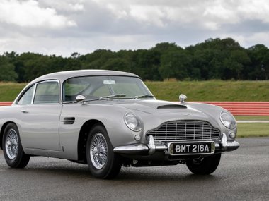 slide image for gallery: 26213 | Aston Martin DB5 Goldfinger