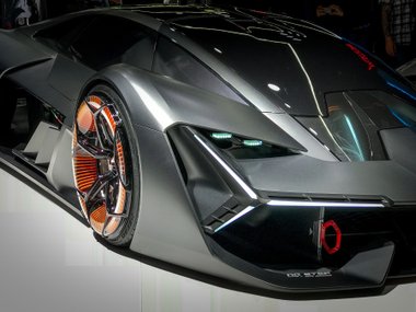 slide image for gallery: 23530 | Lamborghini
