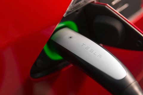Tesla зарядка электромобиль