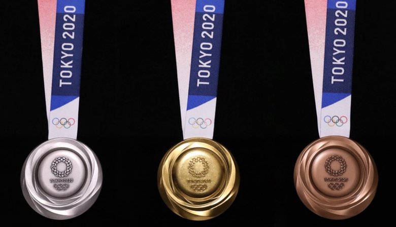 Медали Олимпийских игр 2020. Фото: The Verge