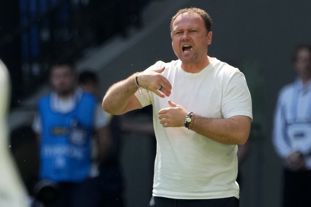 Тренер «Динамо» пообещал сослать футболистов работать в «Пятерочку»