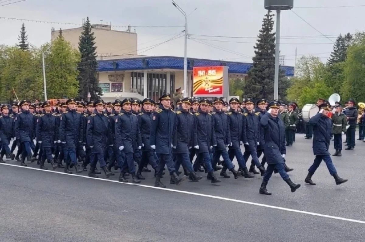 В Уфе состоялась первая генеральная репетиция парада ко Дню Победы -  Новости Mail.ru