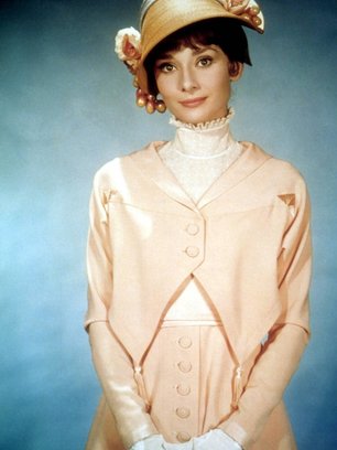 Slide image for gallery: 16049 | Рекламная съемка Одни Хепберн в образе героини фильма «Моя прекрасная леди», 1964 г. | Фото: legion-media.ru