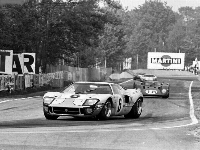 С 1966 по 1969 год Ford GT40 выиграл подряд четыре суточных марафона в Ле-Мане, став легендой ещё при жизни