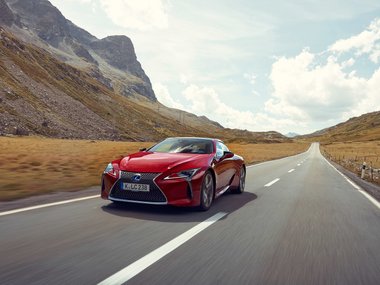 slide image for gallery: 23457 | Lexus LC 500
