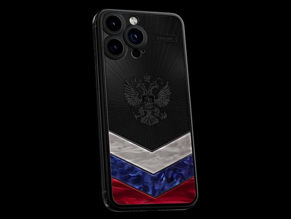 iPhone 15 Pro «Флаг России». Фото: Caviar