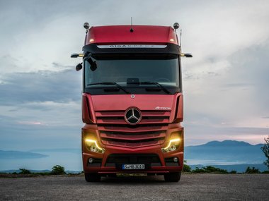 slide image for gallery: 23761 | Новый Mercedes-Benz Actros