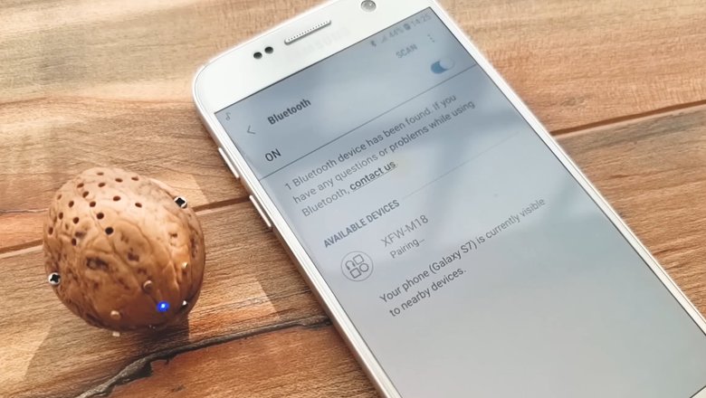 Bluetooth-колонка из грецкого ореха. Фото: YouTube-канал Penguin DIY