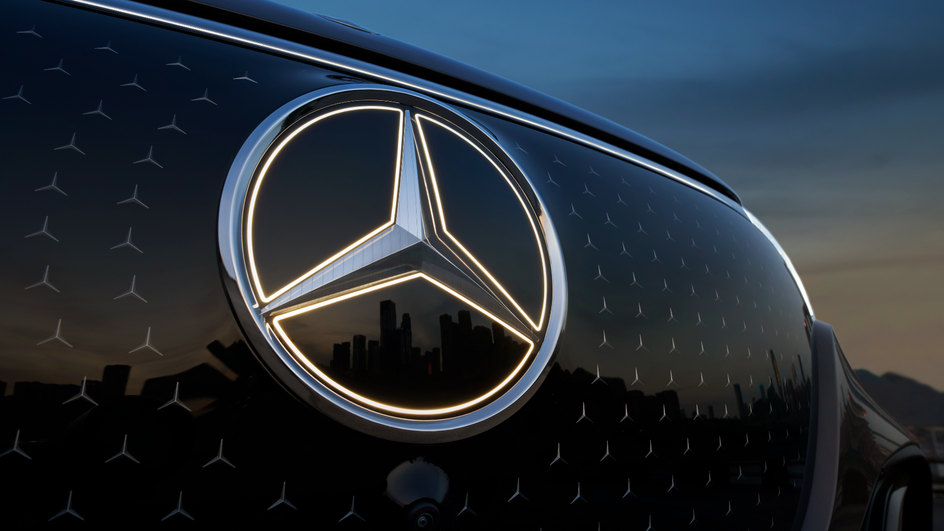 Mercedes-Benz предлагает работникам по полмиллиона евро за увольнение Mercedes-Benz предлагает работникам по полмиллиона евро за увольнение
