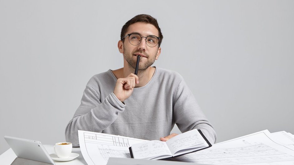 Мужчина на работе Мужчина на работе