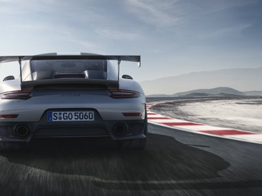 slide image for gallery: 23432 | Porsche 911 GT2 RS