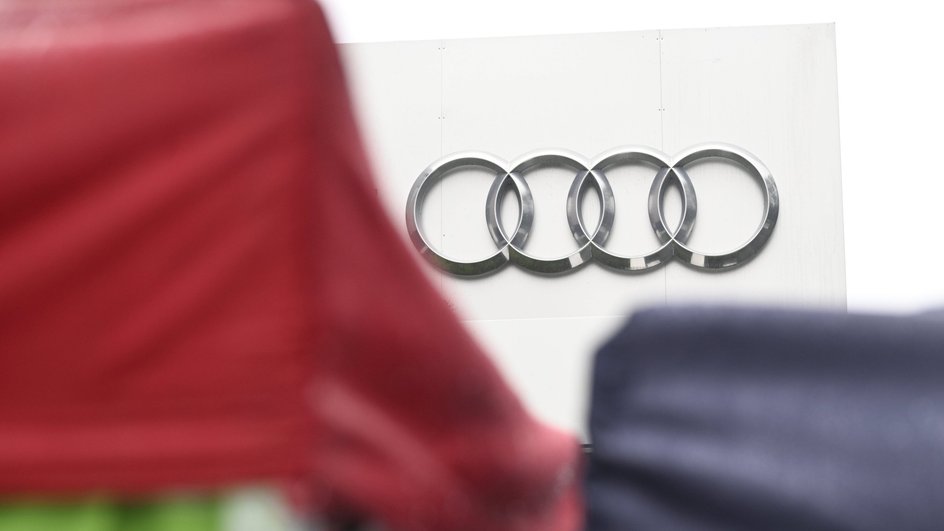 На заводе Audi в Брюсселе проходят митинги и забастовки в связи с закрытием производства