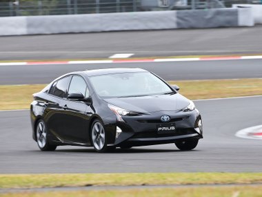 slide image for gallery: 19172 | Toyota Prius