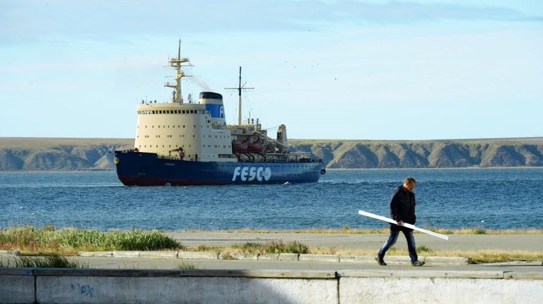 Морской артктический порт «Певек» имеет федеральное значение. Он расположен на трассе Северного морского пути. Датой основания порта считается 1951 год.