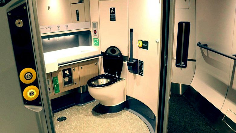 Эти туалеты — размером с те, которыми мы пользуемся в авиалайнерах. Фото: Stephen Dowling 