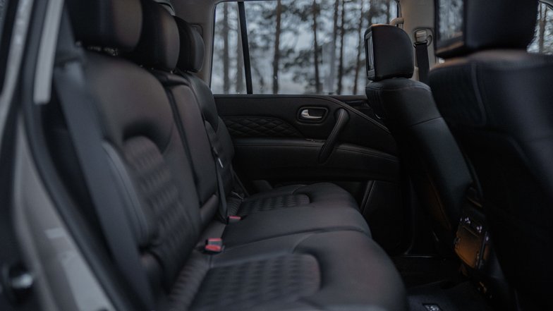 slide image for gallery: 27130 | Сиденья Infiniti QX80