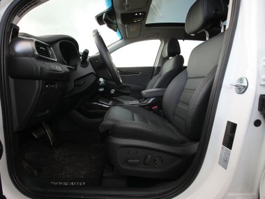 slide image for gallery: 18167 | Интерьер Kia Sorento Prime