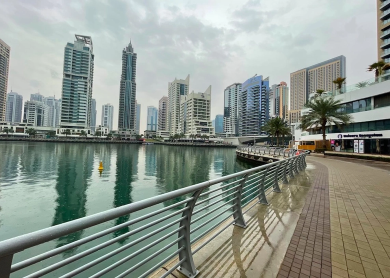 Знаменитая семикилометровая набережная Dubai Marina Walk