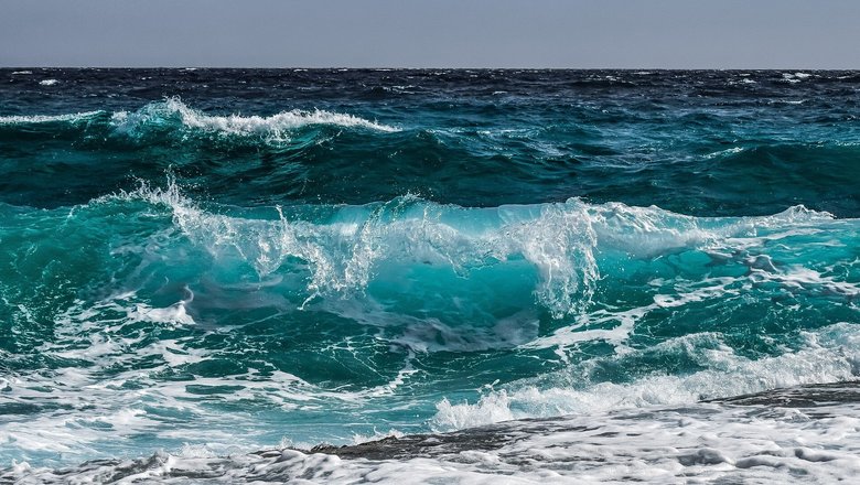 Усиление океанских волн измеряют так же, как землетрясения. Фото: Pixabay
