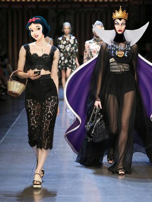 Slide image for gallery: 6418 | Белоснежка и Злая королева на показе Dolce & Gabbana