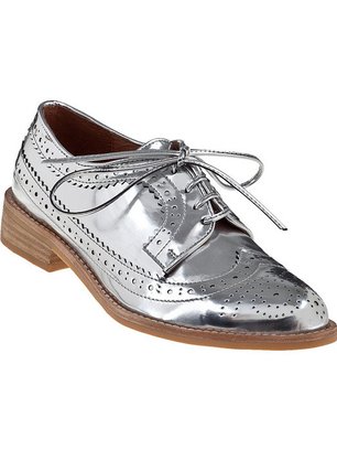 Slide image for gallery: 3162 | Комментарий lady.mail.ru: металлизированными оксфордами в нынешнем сезоне отличились другие обувные бренды, например, Jeffrey Campbell (4275 руб./$130)...