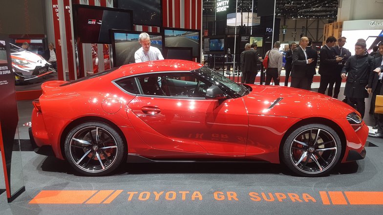 slide image for gallery: 24190 | Toyota Supra