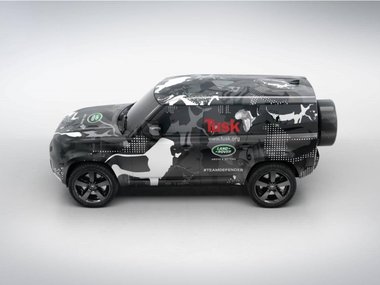 slide image for gallery: 24441 | Новый Land Rover Defender