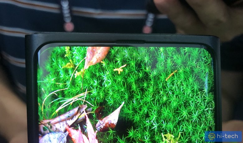 Oppo показывала подобную технологию еще летом 2019 года, в Vivo Apex 2020 появится улучшенная версия «невидимой» камеры