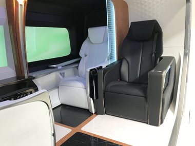 slide image for gallery: 25203 | Resort tourer