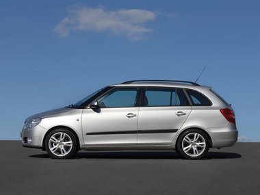 slide image for gallery: 26419 | Skoda Fabia