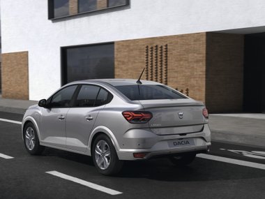 slide image for gallery: 26659 | Renault Logan