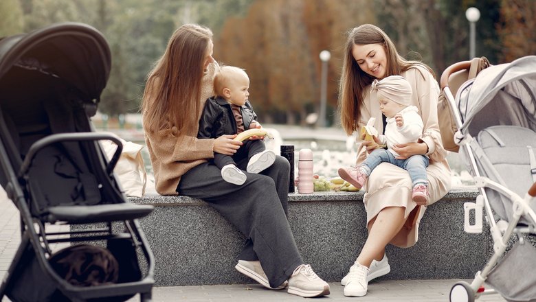 Лепка для детей 2 — 3 лет. Простые поделки из пластилина. Часть 1