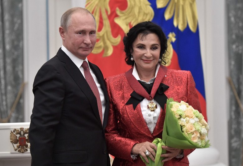 Владимир Путин и Ирина Винер. Фото: РИА Новости