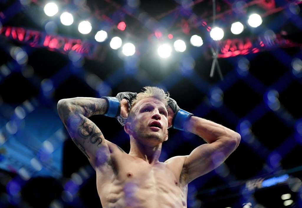 Скандальный экс-чемпион UFC обрушился с критикой на Петра Яна