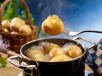 Content image for: 483147 | Если вы следите за фигурой, не стоит использовать картофель в качестве гарнира, лучше подавать его как самостоятельное блюдо