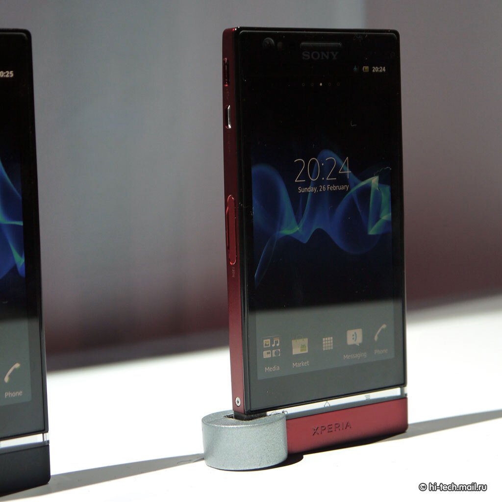 Sony на MWC 2012: очень красивые смартфоны и самый яркий экран - Hi-Tech  Mail.ru