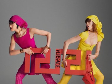 Slide image for gallery: 15472 | Фото: соцсети Versace