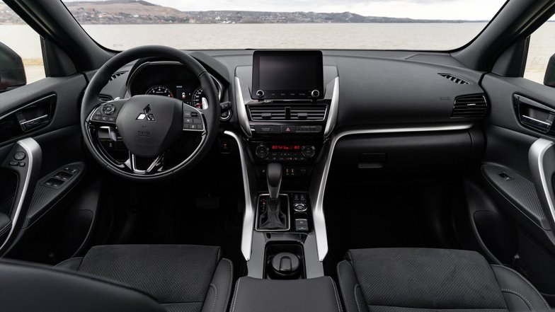 slide image for gallery: 27927 | Mitsubishi Eclipse Cross