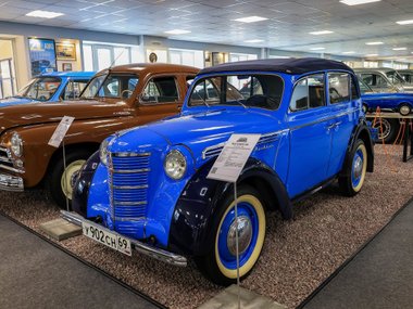 Редчайшие экземпляры музея советских ретроавтомобилей