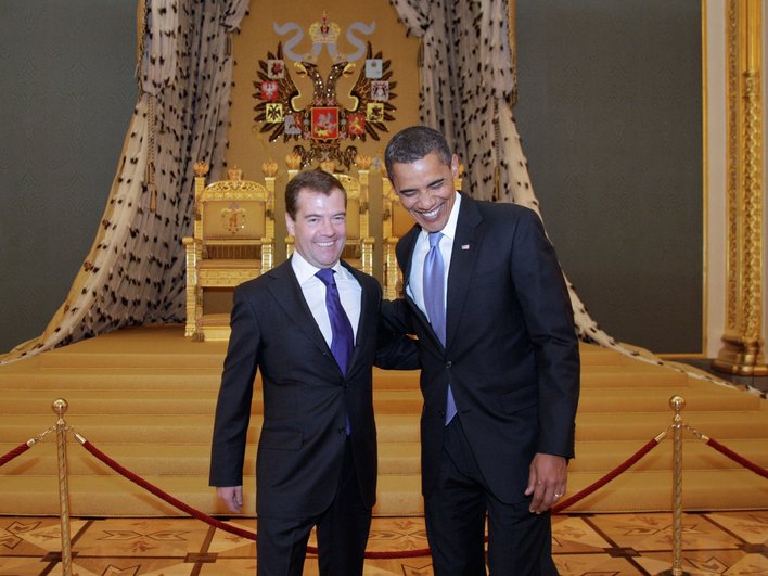 Дмитрий Медведев и Барак Обама в Москве, 2008 год Дмитрий Медведев и Барак Обама в Москве, 2008 год