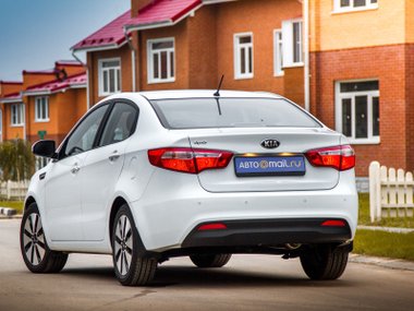 slide image for gallery: 15289 | Kia Rio. Сравнительный тест