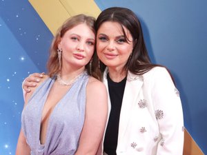 Мелисса Фокс (Анна Волынкина) и Наташа Королева