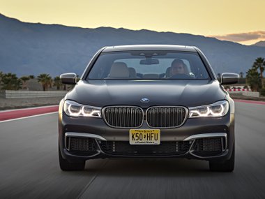 slide image for gallery: 23351 | BMW M760