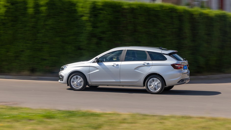 Lada Vesta CVT