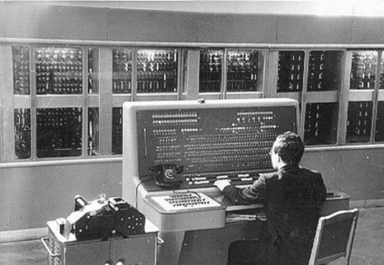 Роковое решение 1966 года отбросило советскую компьютерную индустрию на годы назад. Фото: IT History