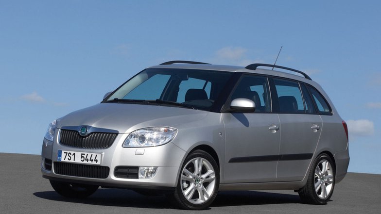 slide image for gallery: 26419 | Skoda Fabia