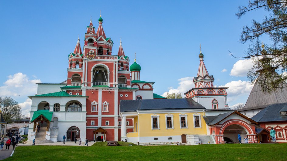 Вид на Саввино-Сторожевский монастырь